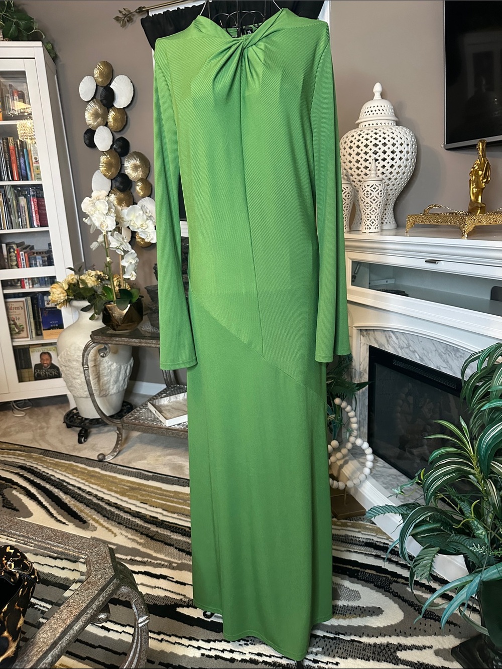 STYLEWE Green Twist-Neck Long-Sleeve Maxi Dress